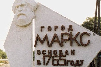 СУ СКР: двое взрослых мужчин девять месяцев развращали школьника