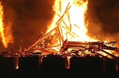 На пожаре в Волжском районе спасены двое детей