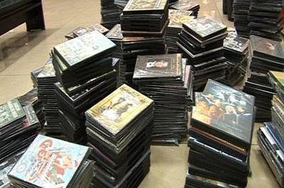 На 50 лет Октября торговали контрафактными DVD-дисками