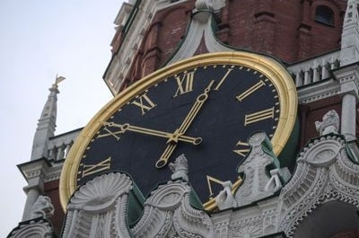 СМИ: депутаты рассмотрят закон о возвращении "зимнего времени"