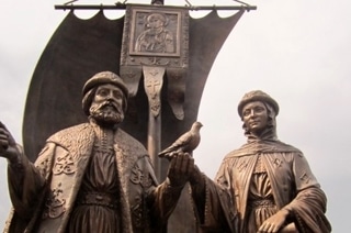 Памятник Петру и Февронии планируют установить на берегу пруда в горпарке