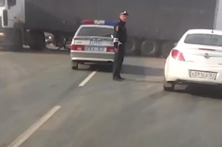 На Вольском тракте "девяносто девятая" врезалась в фуру. Есть пострадавшие