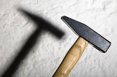 Житель Ленинского района убил молотком родную мать