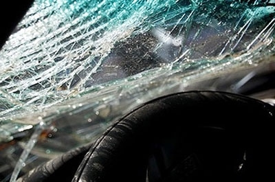 В столкновении двух автомобилей пострадали четыре человека