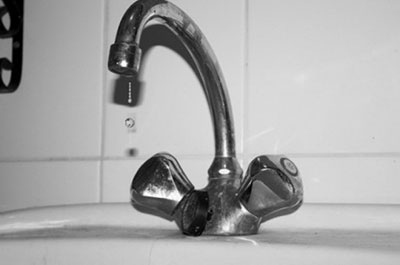 В Саратове на четырех улицах отключили холодную воду
