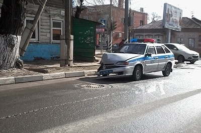 Водителя иномарки оштрафуют за аварию с автомобилем ДПС