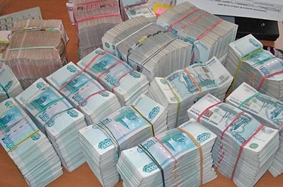 Директор техникума получил доход в два миллиона рублей