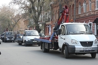 В Саратове определены службы эвакуации машин