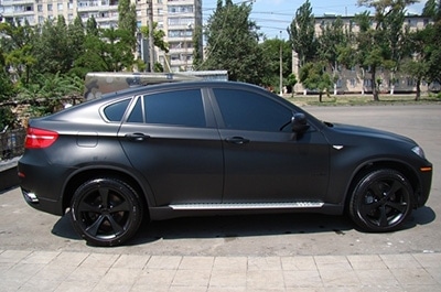 В Саратове парень на "BMW X6" сбил пешехода