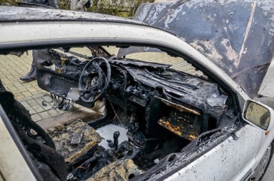 За несколько часов в Саратове сгорели "Volkswagen" и "BMW"