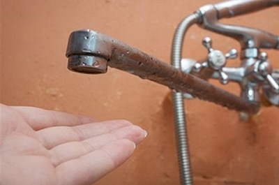 На улице Посадского вторые сутки нет холодной воды