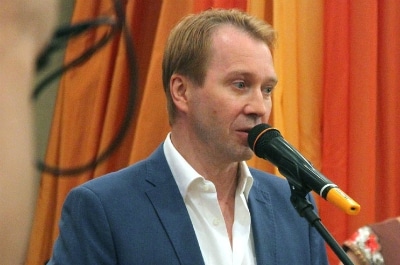 Евгений Миронов: "Олег Табаков заслуживает памятника при жизни"