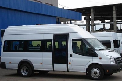 Женщина госпитализирована после падения в автобусе