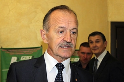 Вячеслав Симшин заявил о задержках зарплат на "Тролзе"