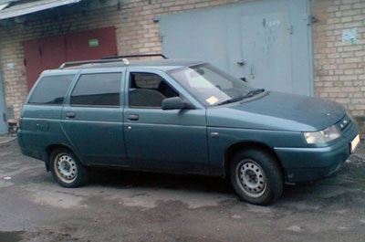 Парень угнал и разбил автомобиль саратовца