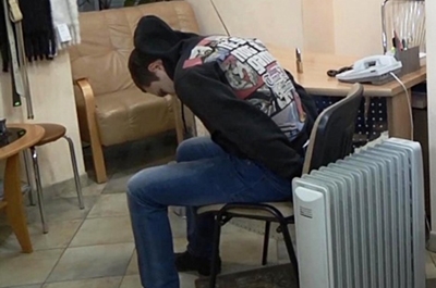 Школьник украл из магазина бутылку вермута и четыре "киндер-сюрприза"