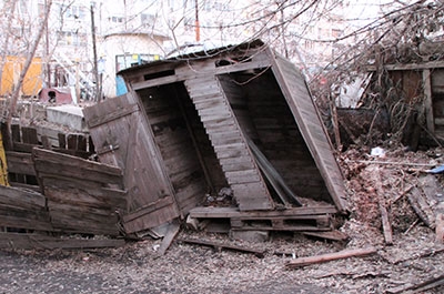 Прокуроры насчитали в Саратовской области 474 жилых аварийных дома