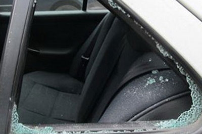 Девятиклассник обчистил автомобиль на улице Ленина