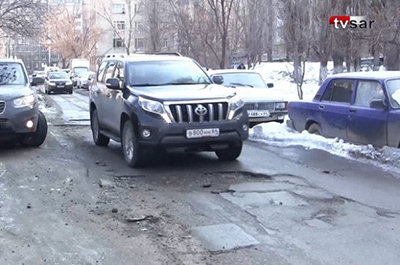 Видеосюжет. Депутаты и министр оценили идею народного ремонта дорог