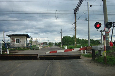 В Заводском районе на ночь закроют железнодорожный переезд