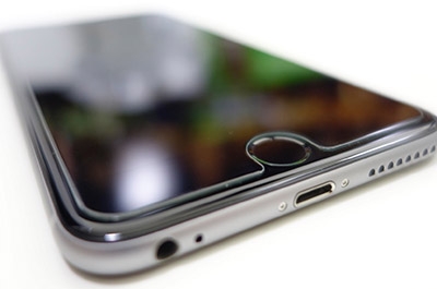 Малознакомые собутыльники лишили девушку телевизора и iPhone 6
