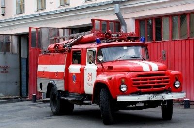 Десять огнеборцев за восемь минут ликвидировали пожар на Тархова