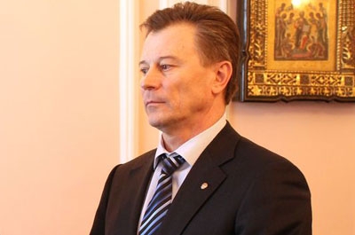 Глава УФМС задекларировал личный катер