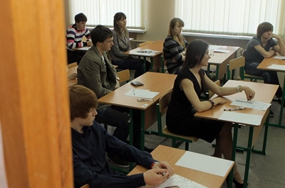 Почти 700 саратовских выпускников не сдали ЕГЭ
