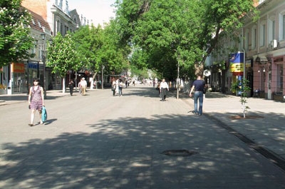 На проспекте Кирова на подростка напал грабитель
