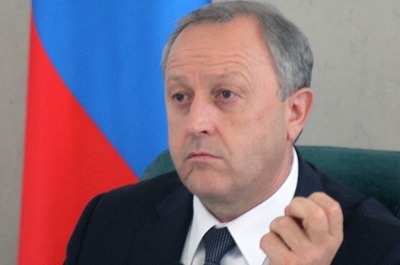 Валерий Радаев объяснил смысл семейной политики "на конфетах"