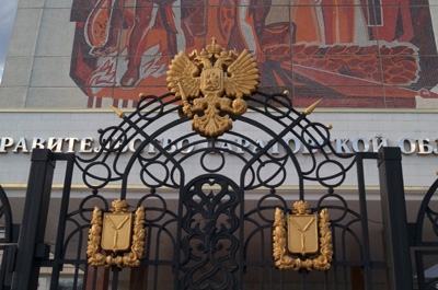 Правительство беспокоят должники за ЖКУ "на дорогих машинах"