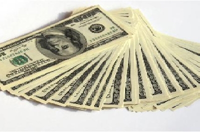 Иностранец предложил пограничнику 400 долларов