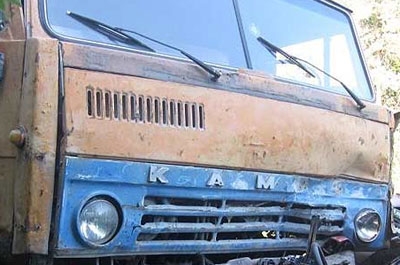 На трассе перевернулся "КамАЗ". Водитель погиб