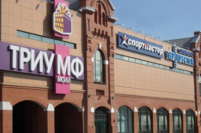 Школьница и кадеты обворовали два магазина в Саратове