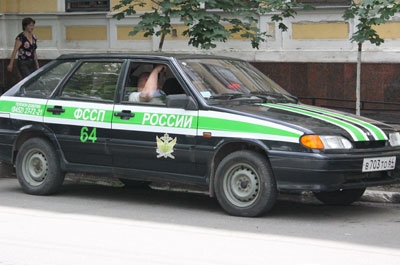 Приставы заставили администрацию рассчитаться с сотрудником
