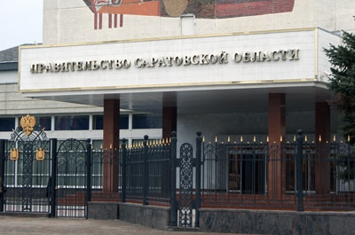 Два района Саратова плохо работают с "алиментщиками"
