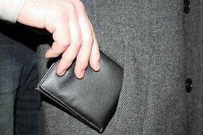 Гражданин украл у отца 1250 рублей. Возбуждено уголовное дело