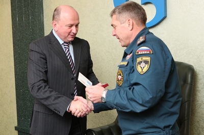 Леониду Чернощекову вручена медаль