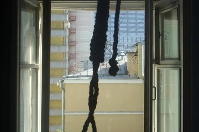 В Энгельсе повесилась 17-летняя студентка техникума