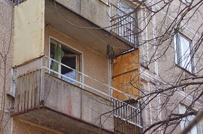 На балконе обнаружен труп мужчины