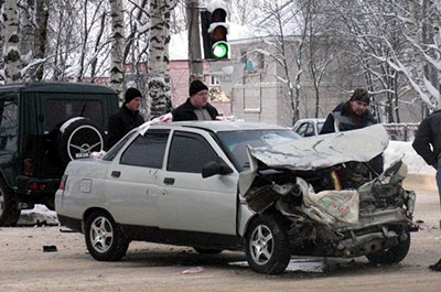 В лобовом столкновении "десятки" и "Шкоды" пострадал ребенок
