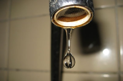 Без воды остались дома, лицей, поликлиника и центр занятости