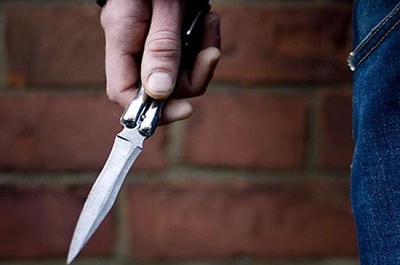 В аллее на Астраханской совершено нападение на студента из Пакистана