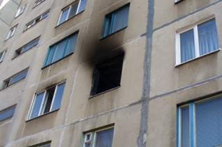 На пожаре в девятиэтажном доме погибли два человека
