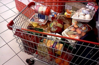 Безработная женщина украла продукты из магазина