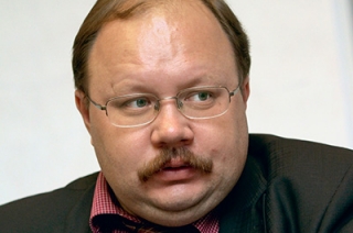 Эксперт ВШЭ призвал клиентов "Саратовских авиалиний" к активным действиям