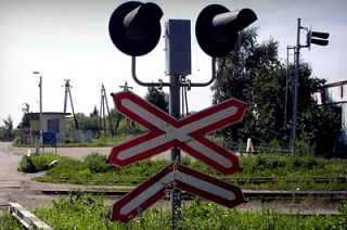 В Заводском районе временно закроют железнодорожный переезд