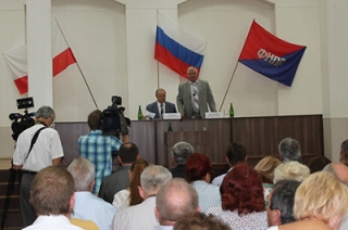 Валерий Радаев: "Нельзя просто так взять и всех сократить"