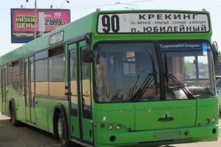 В столкновении автобуса и легковушки пострадали 5 человек