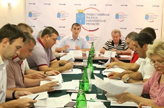 Представитель МР предложил штрафовать за оставленные на лавочках бутылки